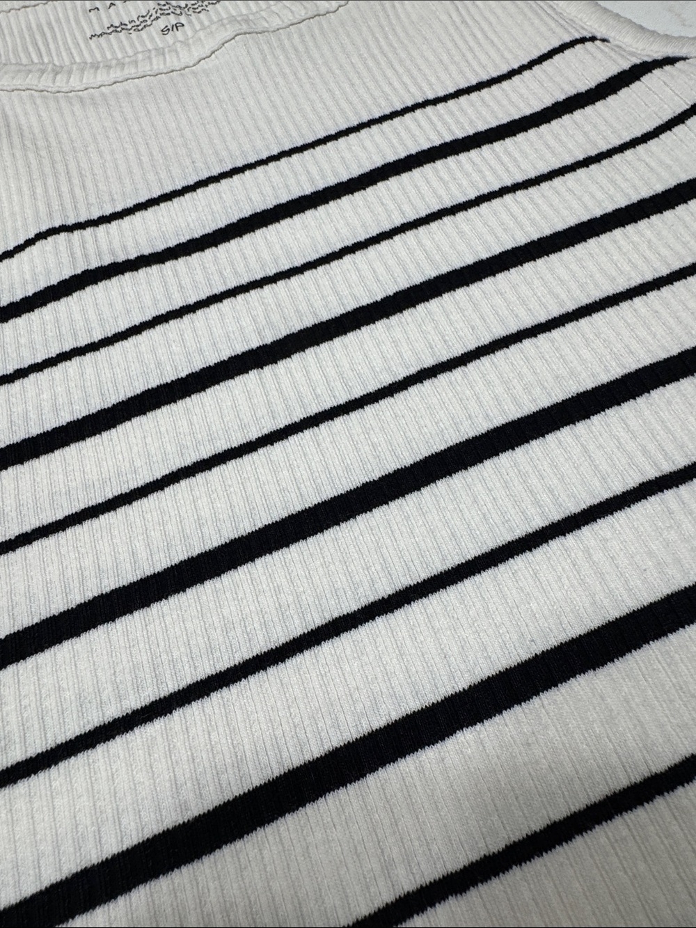 Max Studio Ribbed Tank Top Size S/P - Picture 3 of 5